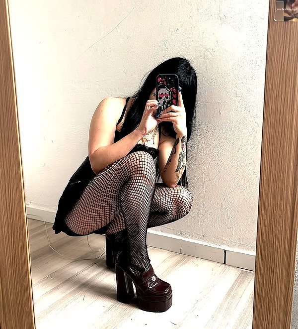 lucychernov instagram image archive image