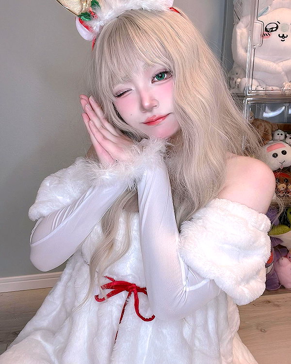 purinn_cos instagram image archive image