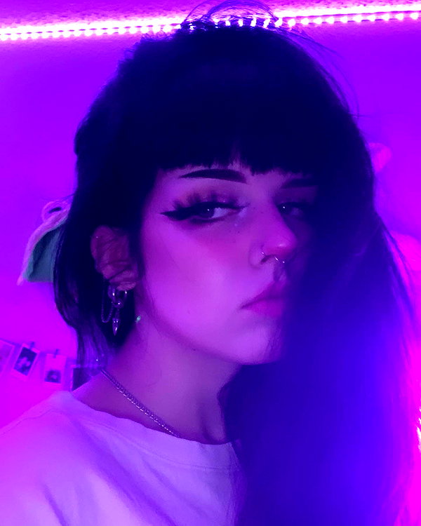 yeahimcaroline instagram image archive image