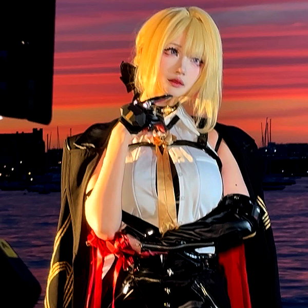 xier_cos instagram image archive image
