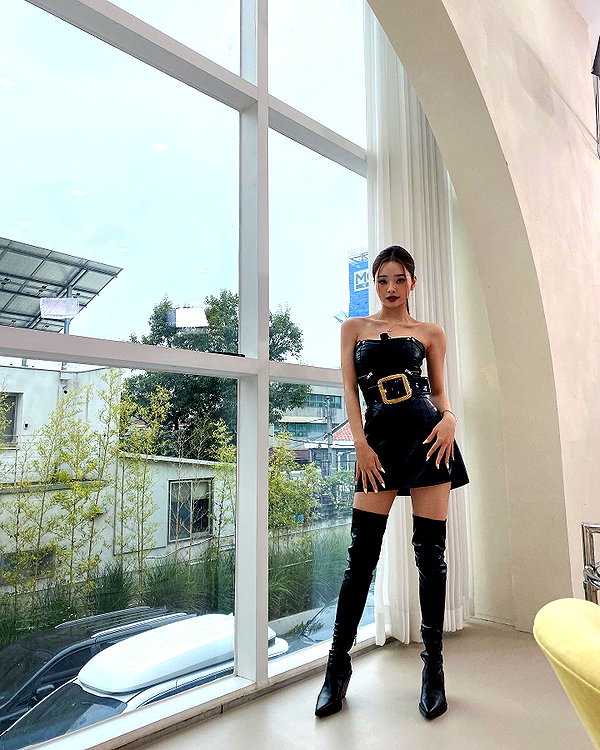 dear.zia instagram image archive image
