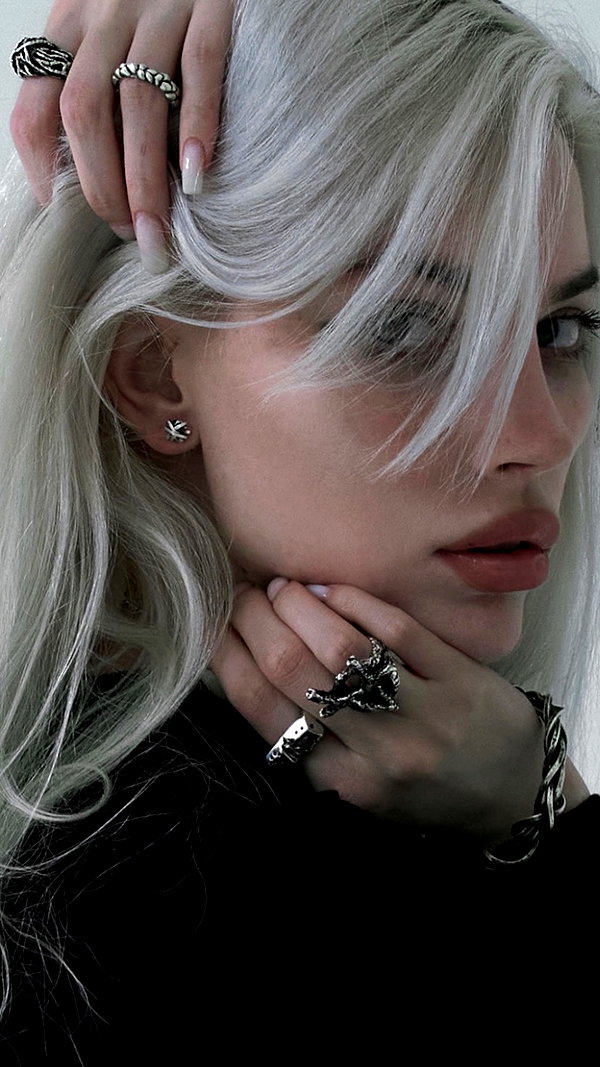 alien.hanna instagram image archive image