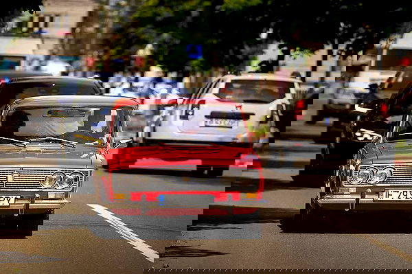 tateauraa tateauraa archive image