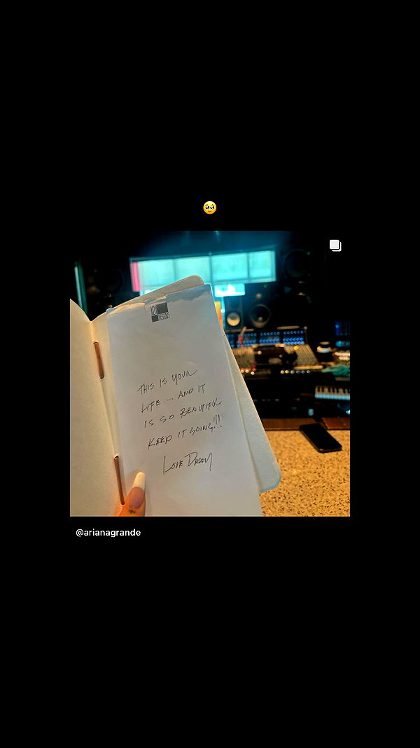 arianagrande instagram image archive image