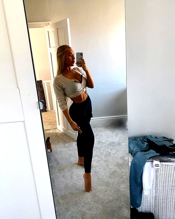 rhiannonbluee instagram image archive image