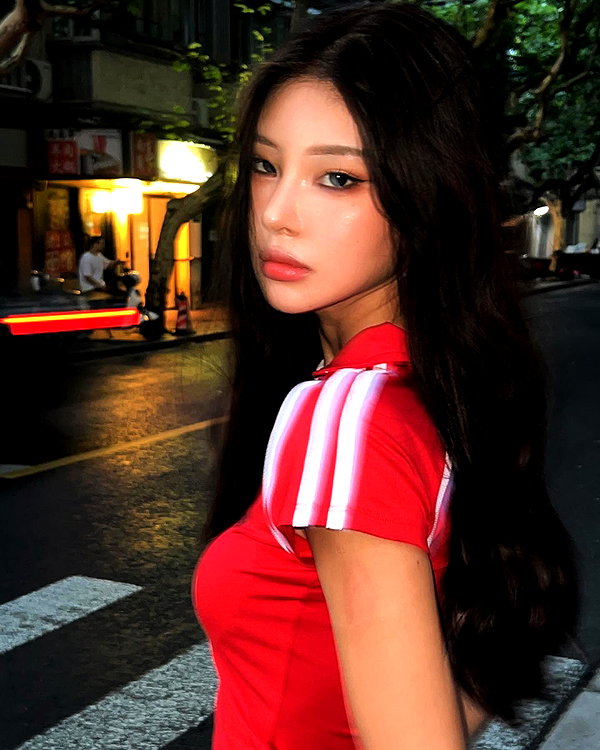 ll.lu1s instagram image archive image