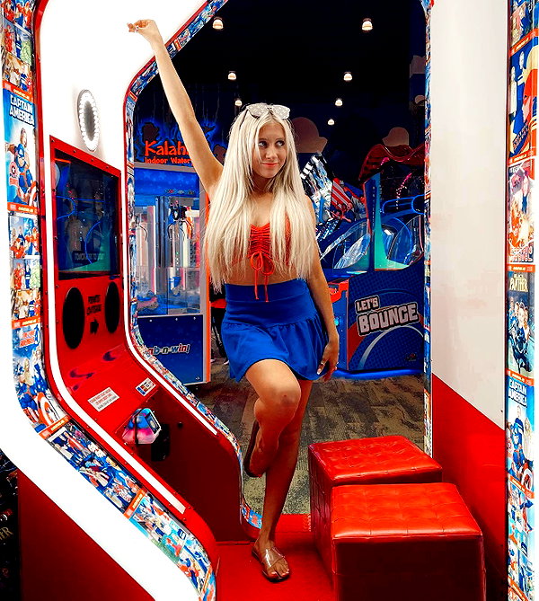 ellianawalmsley instagram image archive image