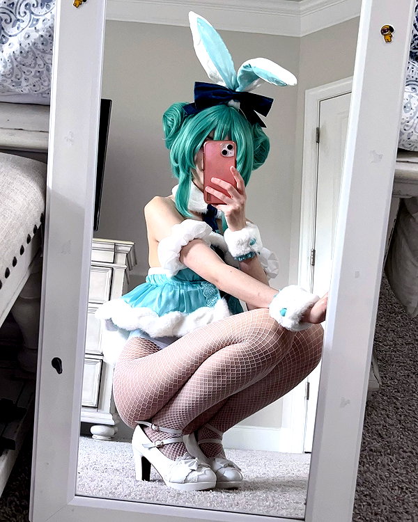 duckie.cos instagram image archive image