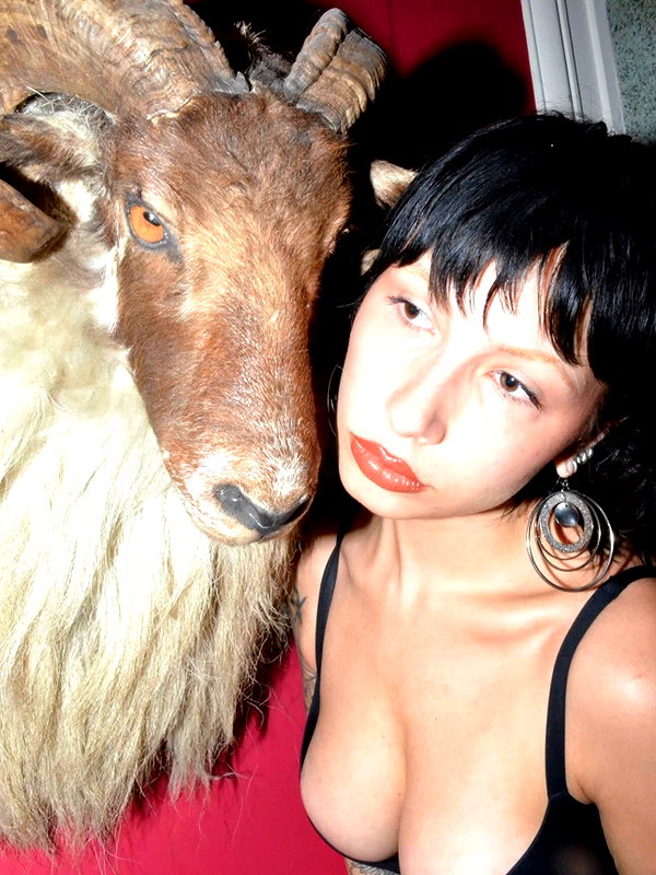 bentevviolet instagram image archive image