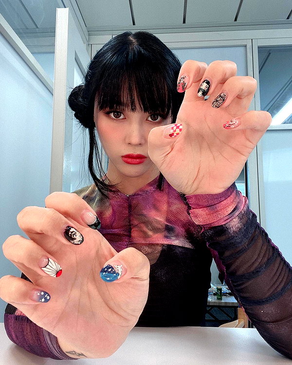 emily.ghoul instagram image archive image