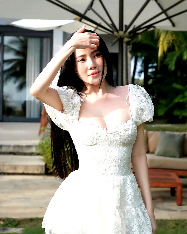 lyhythuedoxinh instagram image archive image