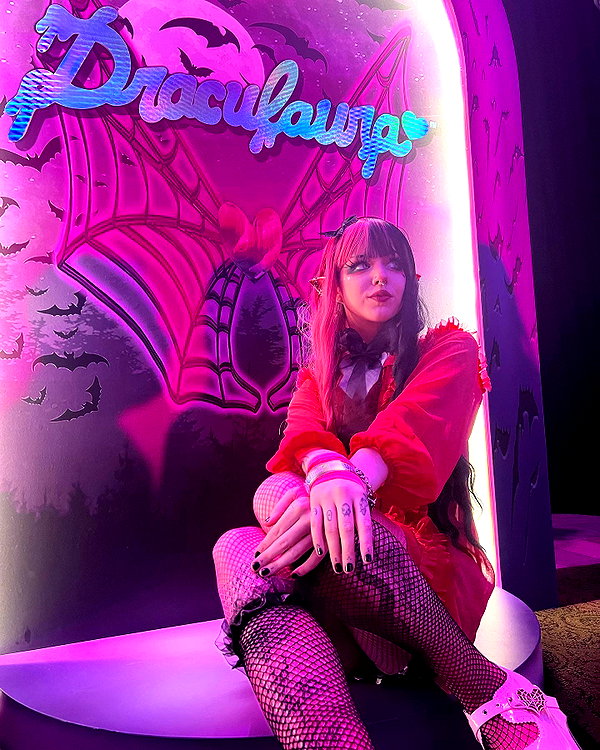 yeahimcaroline instagram image archive image