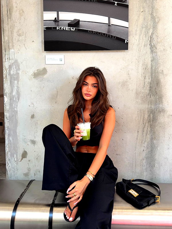 oliviaphillipps instagram image archive image