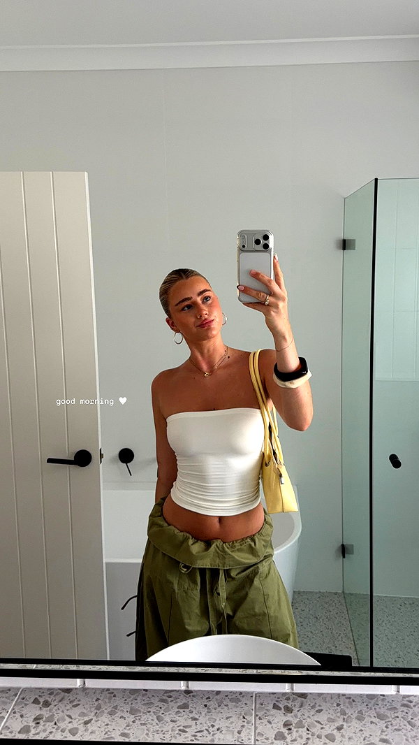 sophadophaa_ instagram image archive image