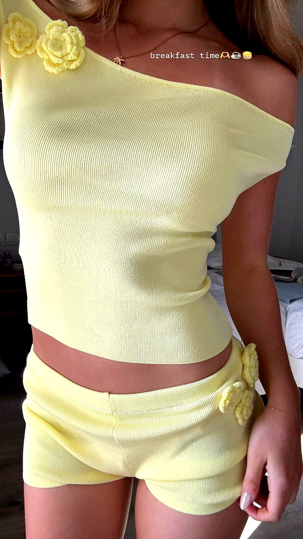hollyjai archive image