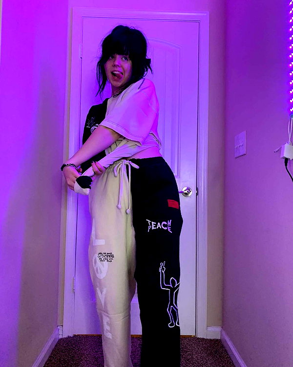 yeahimcaroline instagram image archive image