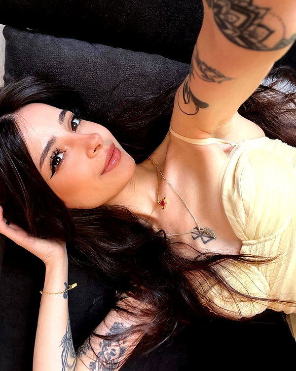 cata.leyah instagram image archive image