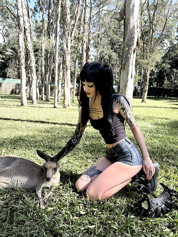 livindeadyaz instagram image archive image