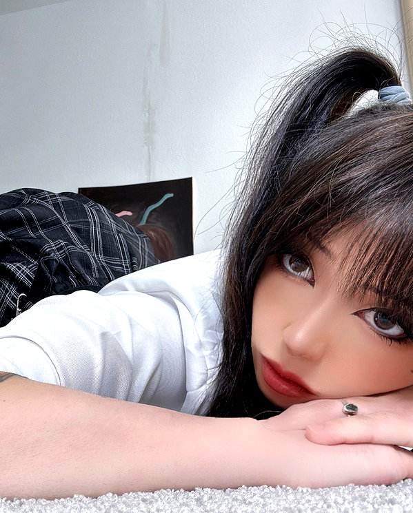 ellaexplicit_ instagram image archive image
