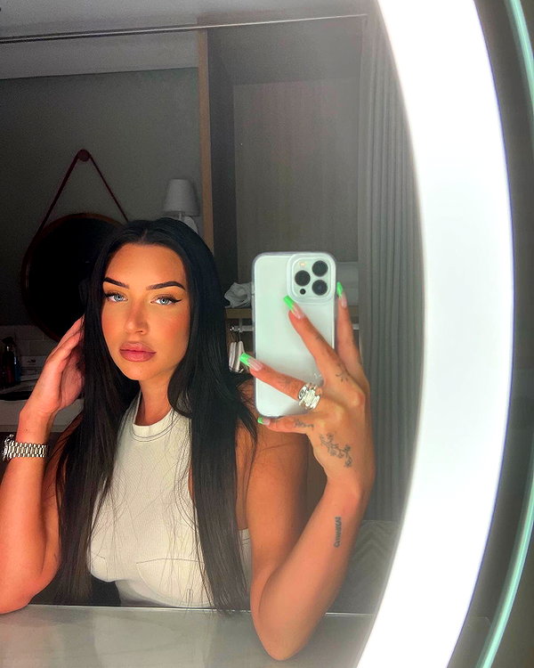 staskaranikolaou instagram image archive image