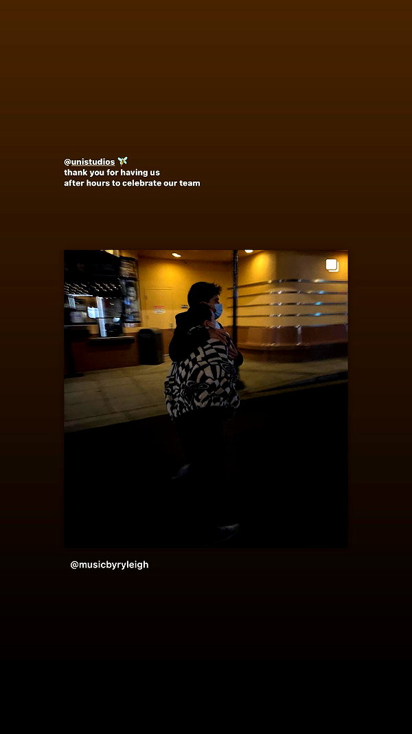 arianagrande instagram image archive image