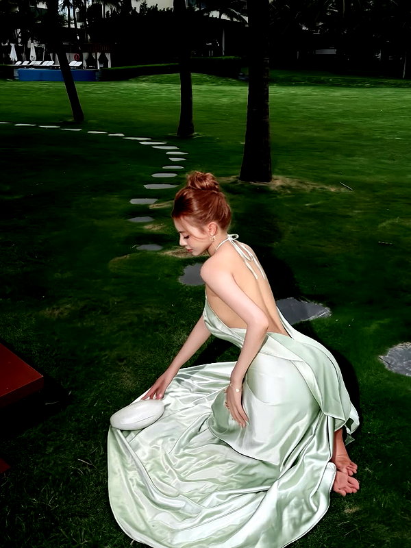 lyhythuedoxinh instagram image archive image