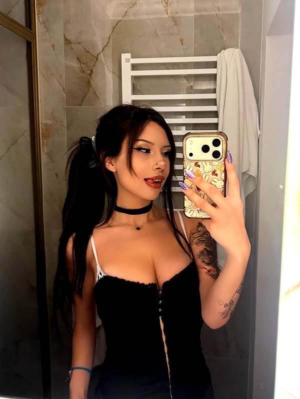 cherrycatxox instagram image archive image