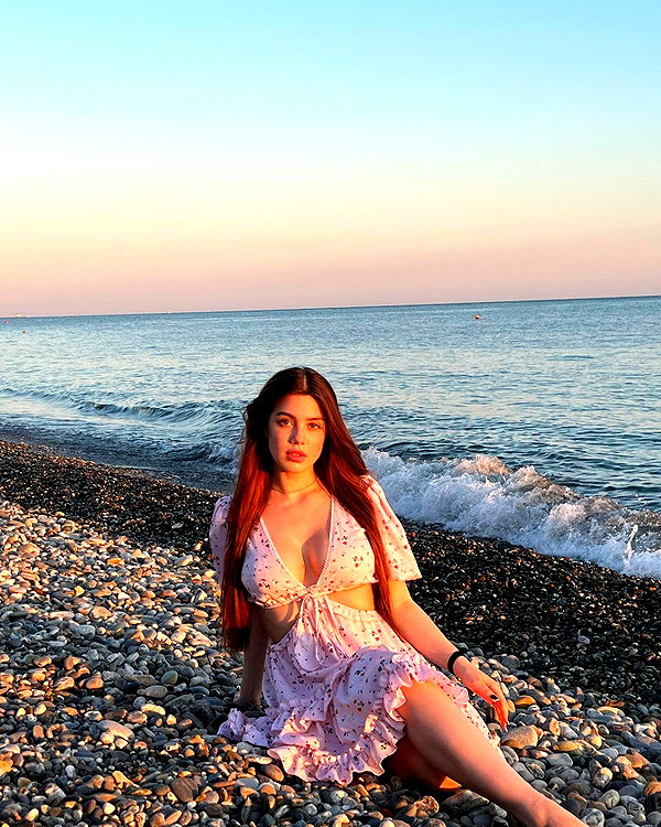 anna.utka22 instagram image archive image