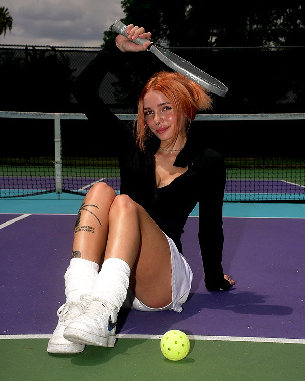 peachtoot.plz instagram image archive image