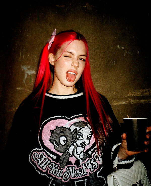 anna.utka22 instagram image archive image