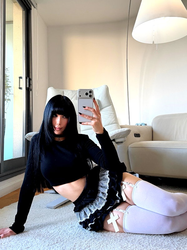 nicoleponyxo instagram image archive image