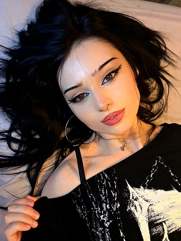 xoreniiiiii instagram image archive image