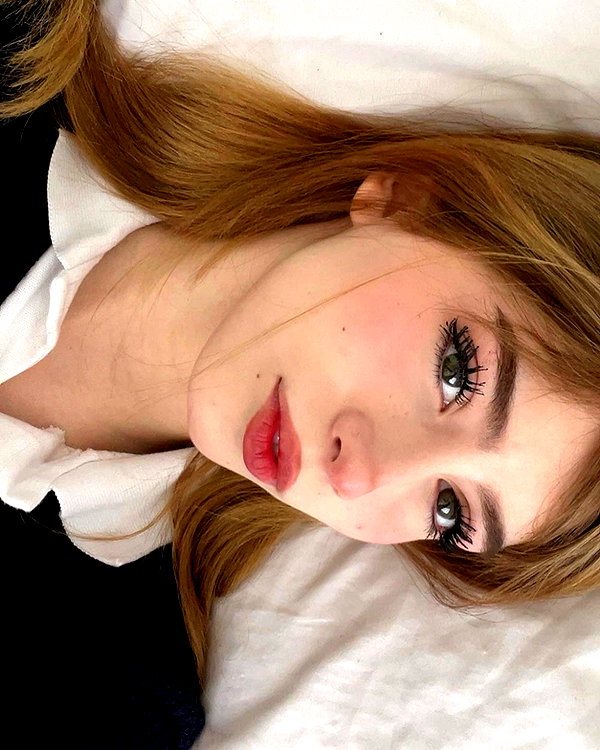 baddiesessence instagram image archive image