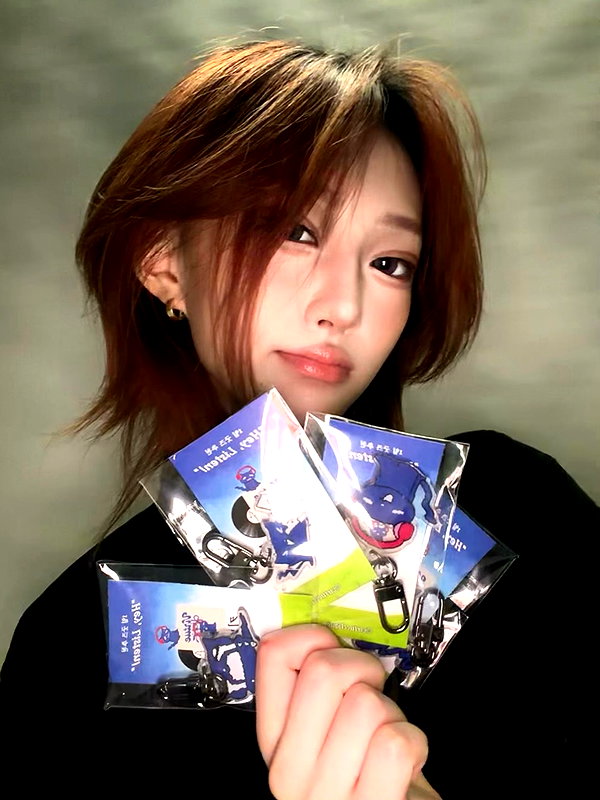 esnioughxx._y2 instagram image archive image