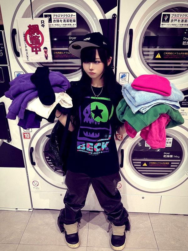 9unxx7 instagram image archive image