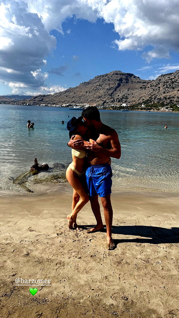 barzomer instagram image archive image