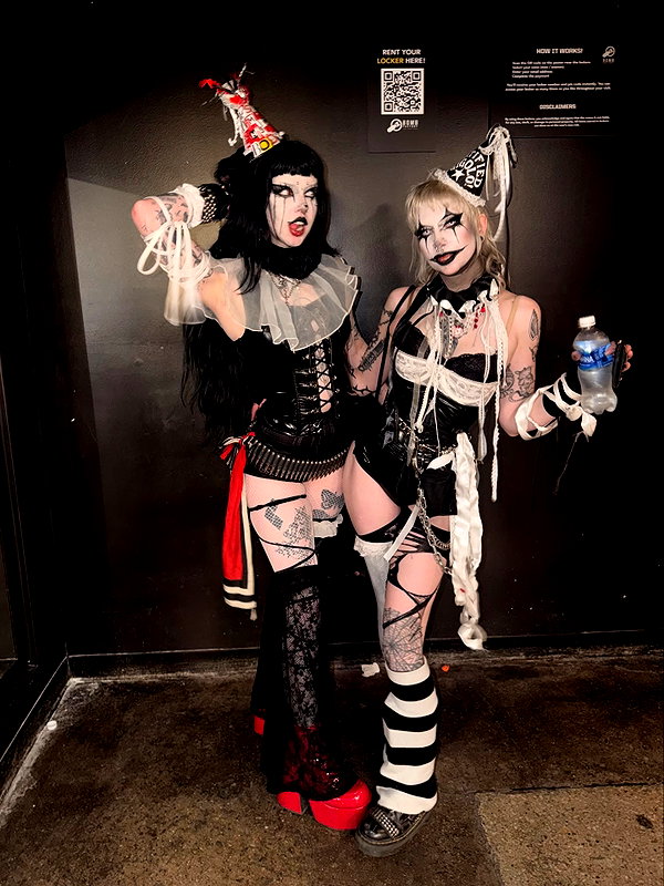 yeahimcaroline instagram image archive image