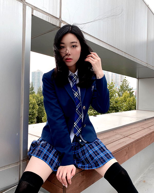 emily.ghoul instagram image archive image