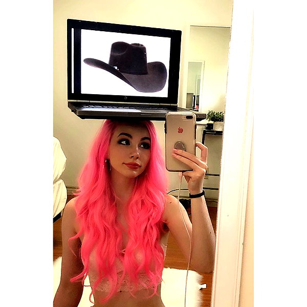 danielle.mercedie instagram image archive image