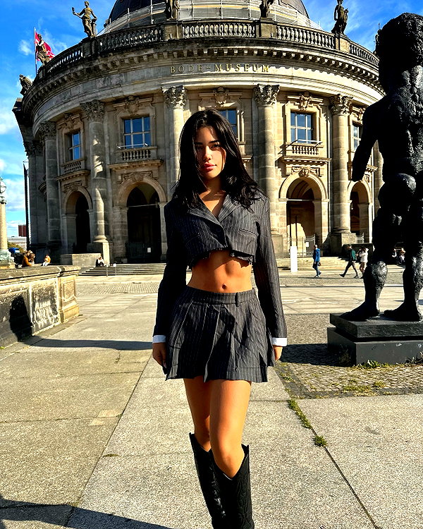 vanessa.rhd instagram image archive image