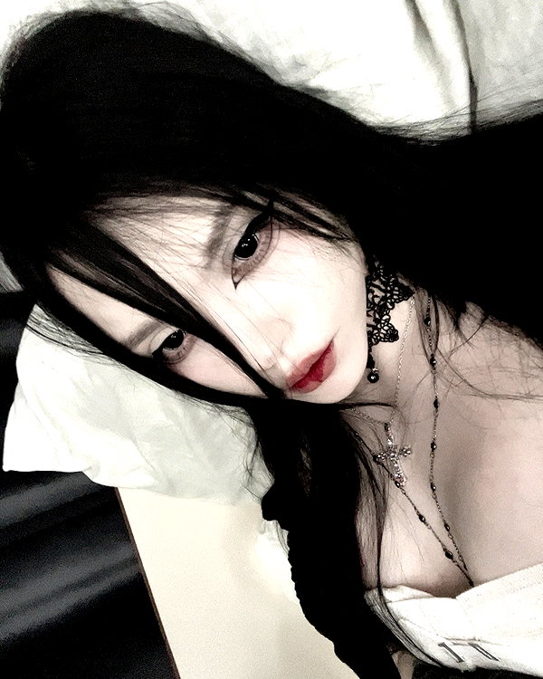 glowmoonshorty instagram image archive image