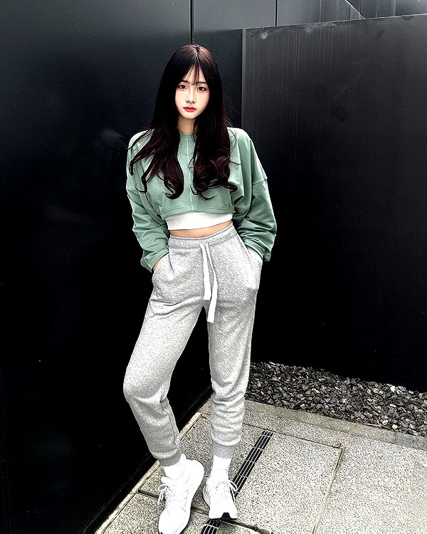 lai_931201 instagram image archive image
