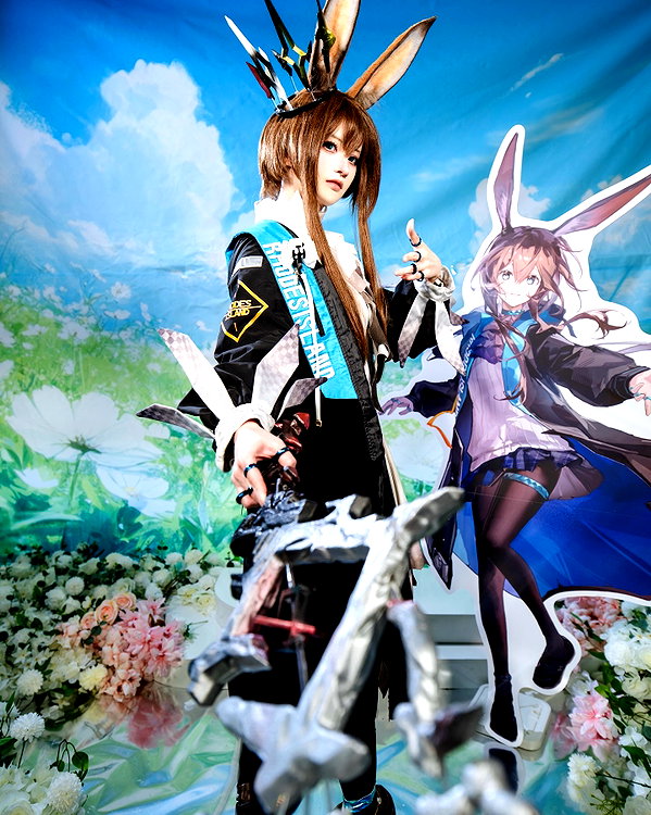 miee_cos instagram image archive image
