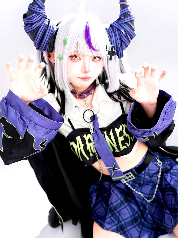 purinn_cos instagram image archive image