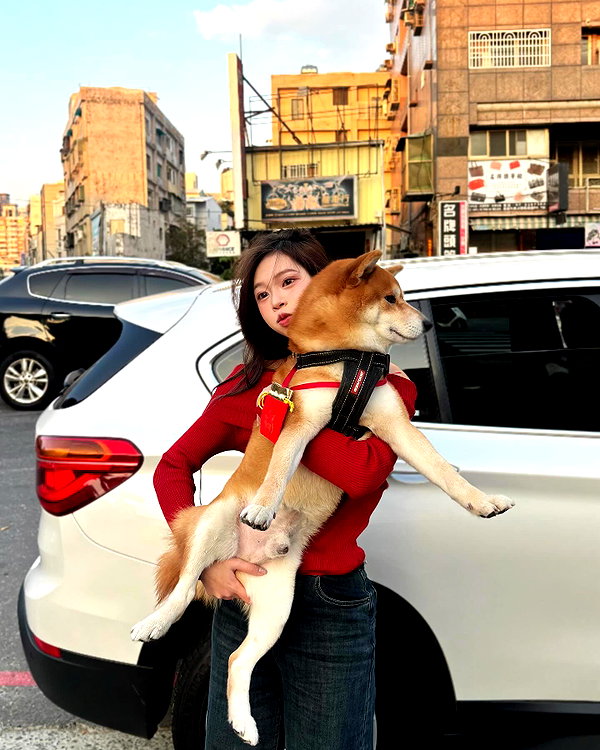 e.shao_417 instagram image archive image