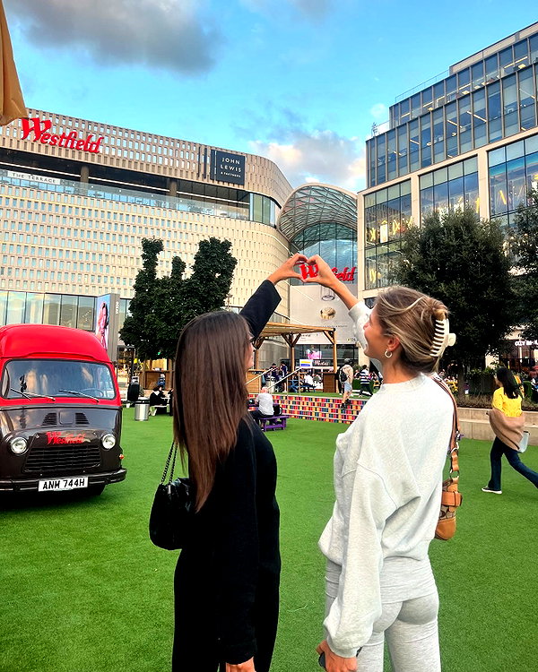 oliviaphillipps instagram image archive image