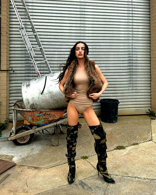 ellachristo instagram image archive image