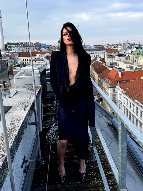 karolinaawasik instagram image archive image