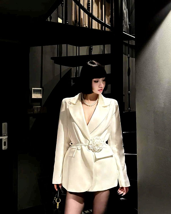 lyhythuedoxinh instagram image archive image