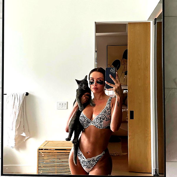 staskaranikolaou instagram image archive image